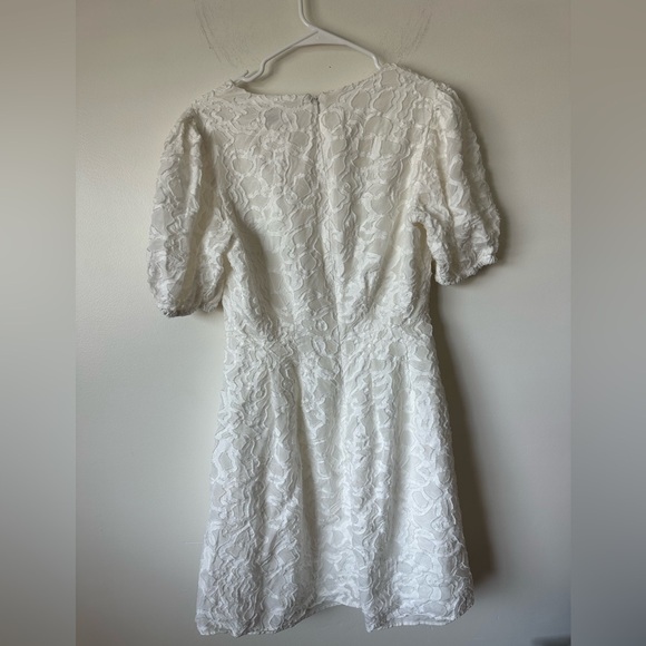 Club Monaco Textured Puff Sleeve V-Neck White Dress Size 10 - Picture 7 of 9